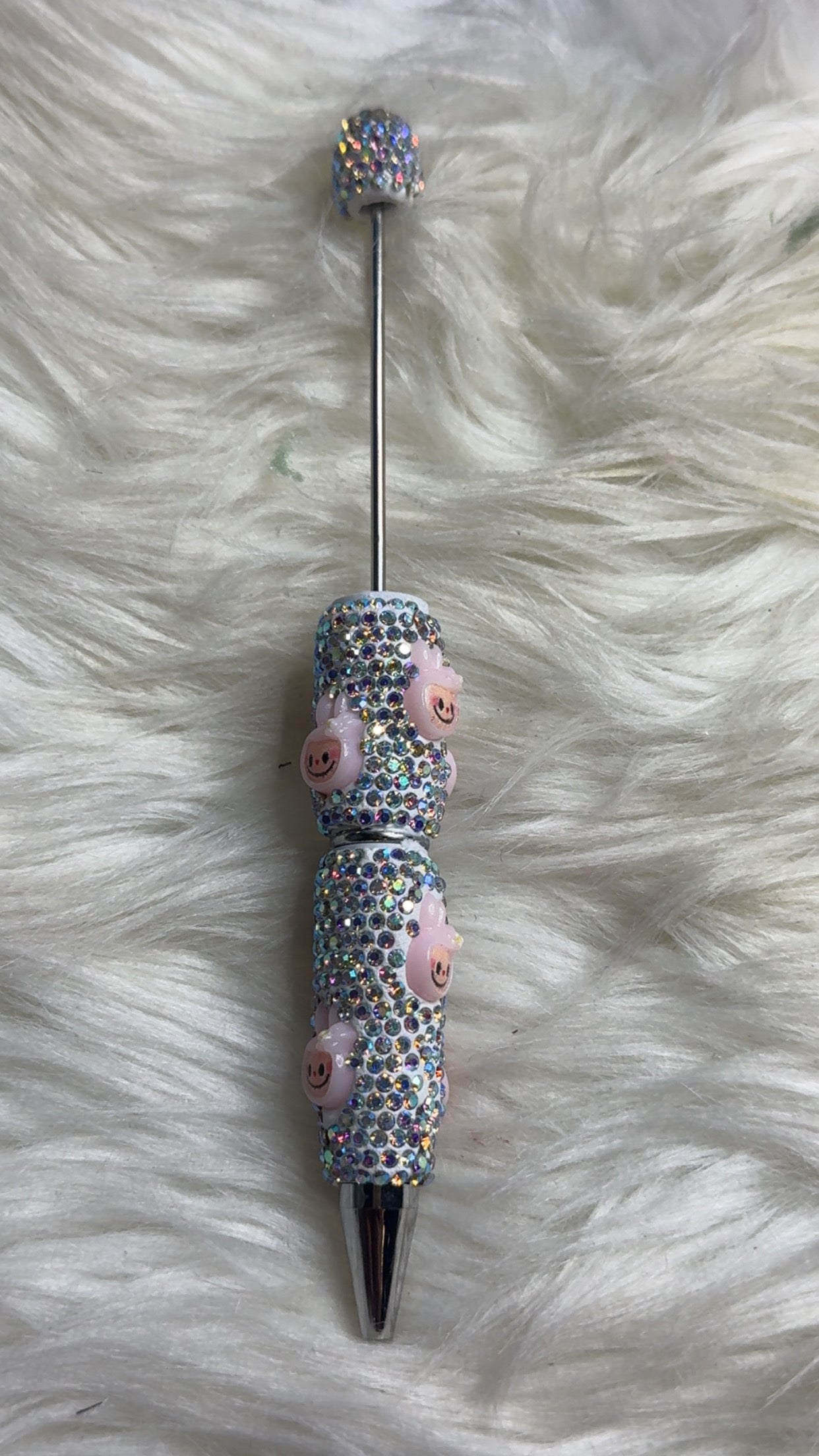 Labubu pink pen