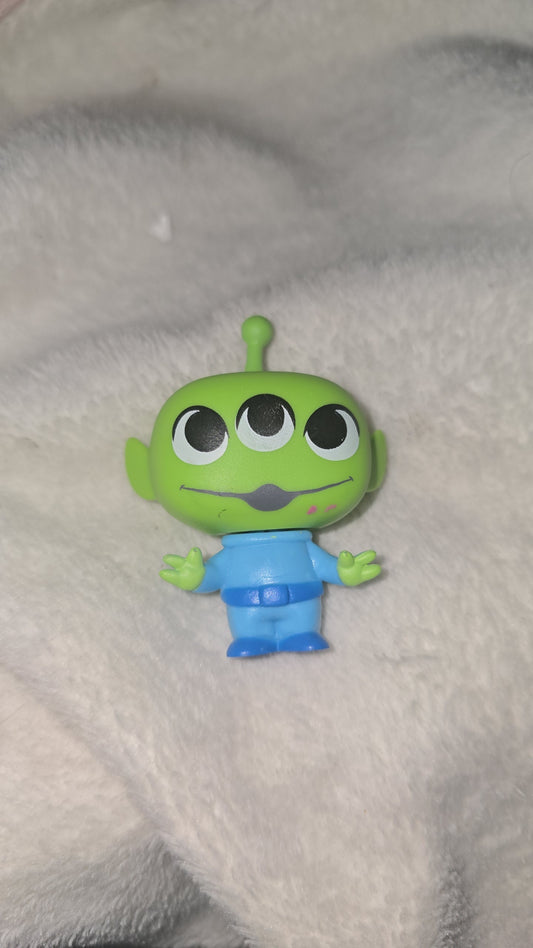 Alien topper